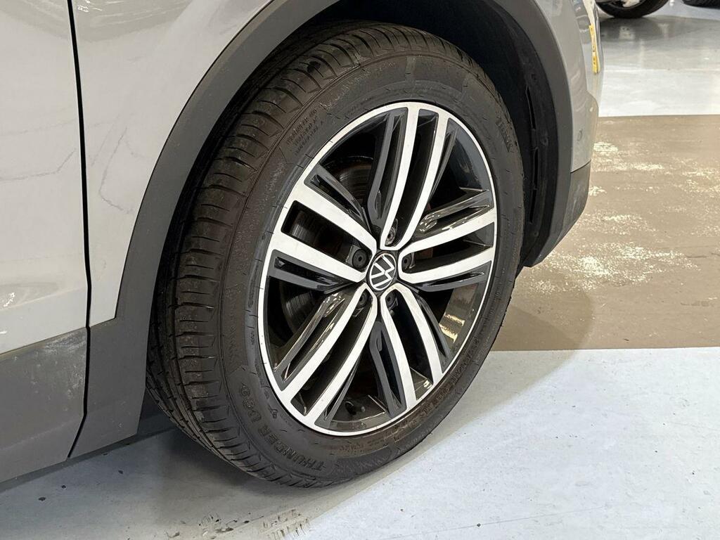 Volkswagen Tiguan 2.0 Tdi Bluemotion Tech Match Black #4