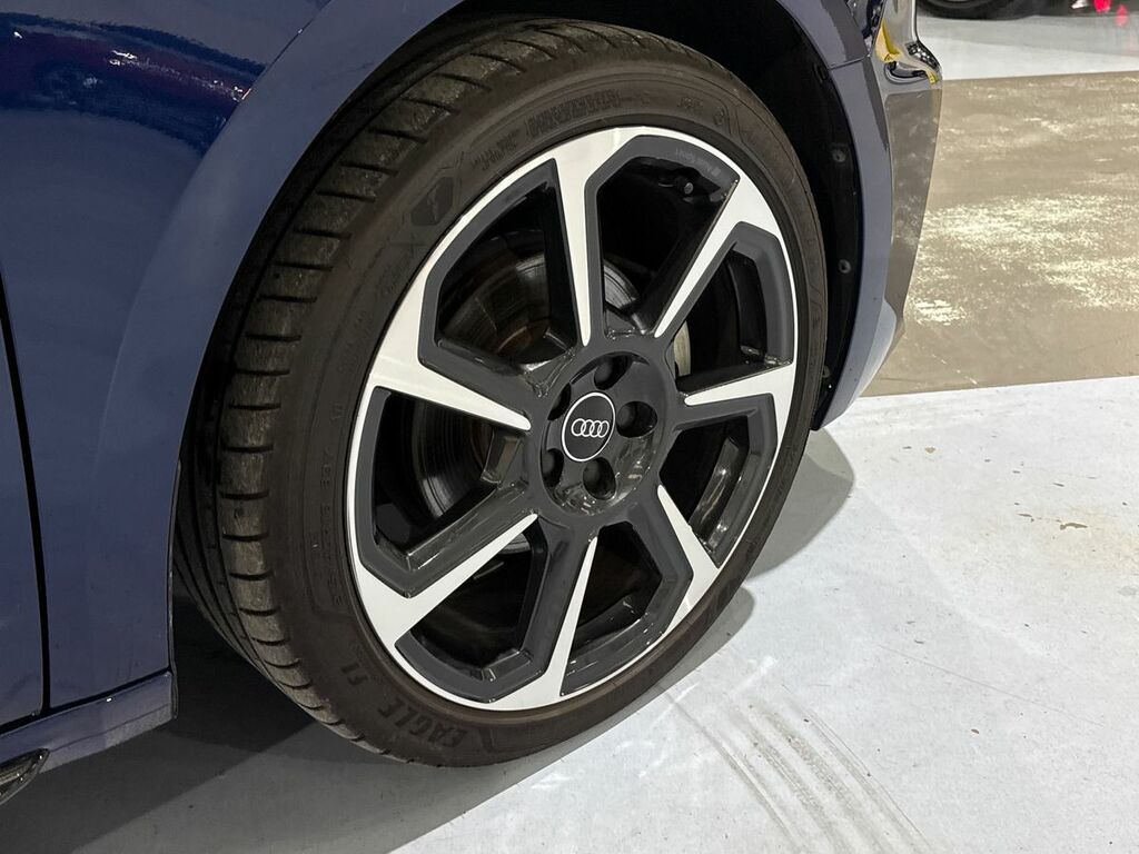 Audi A1 30 Tfsi 110 Black Edition S Tronic GX24YEL Blue #4