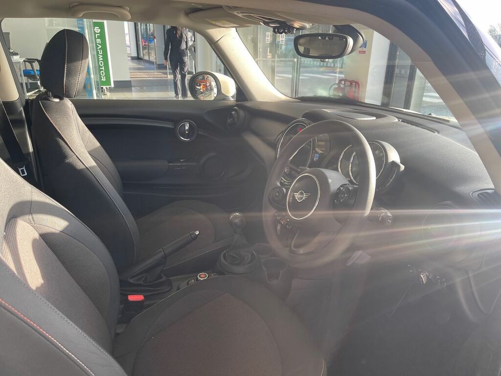 Mini Hatch 1.5 One Classic II NA69PYX White #3