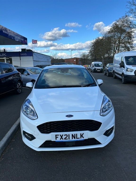 Ford Fiesta Sport-van FX21NLK White #2