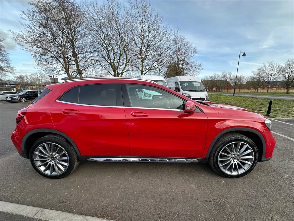 Mercedes-Benz GLA Class Gla 180 Line Edition AF69VXK Red #6