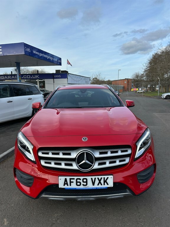 Mercedes-Benz GLA Class Gla 180 Line Edition AF69VXK Red #4