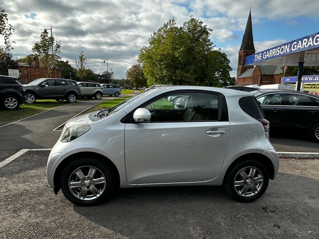 Toyota IQ Vvt-i Iq2 Silver #2