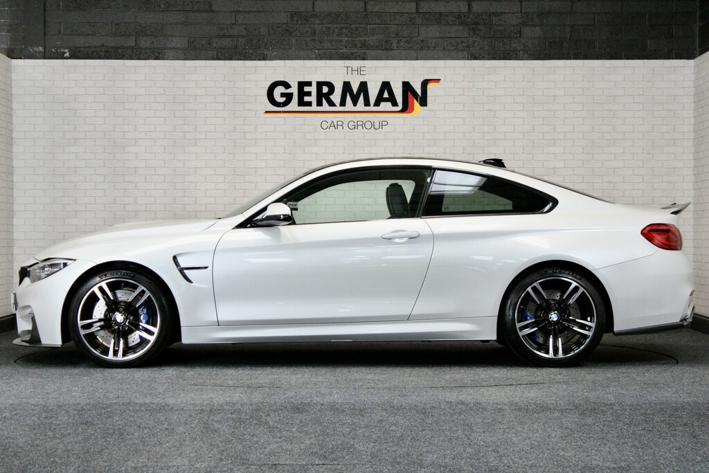 BMW M4 Coupe 3.0 M4 Coupe YF69TVX White #6