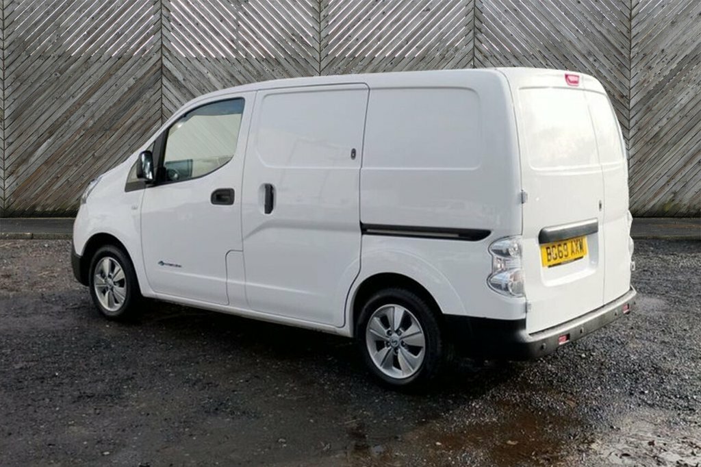 Nissan e-NV200 Tekna Panel Van 40 Kwh Swb Quic White #2