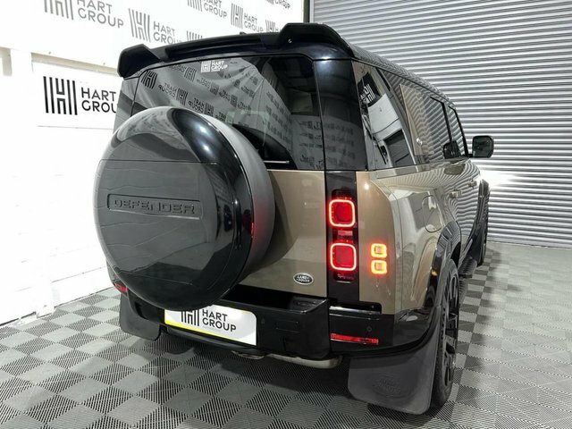 Land Rover Defender 2.0 First Edition 237 Bhp Brown