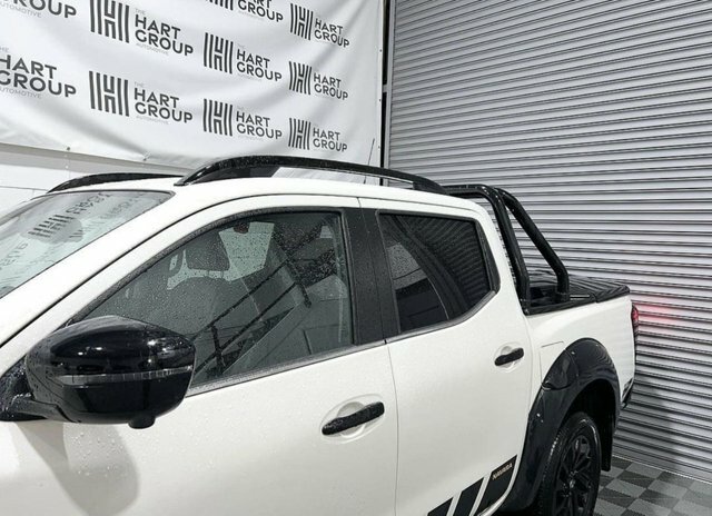 Nissan Navara Dci Tekna 4X4 Dcb Silver #3