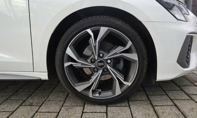 Audi A3 1.0 Sportback Tfsi S Line 109 Bhp White #4