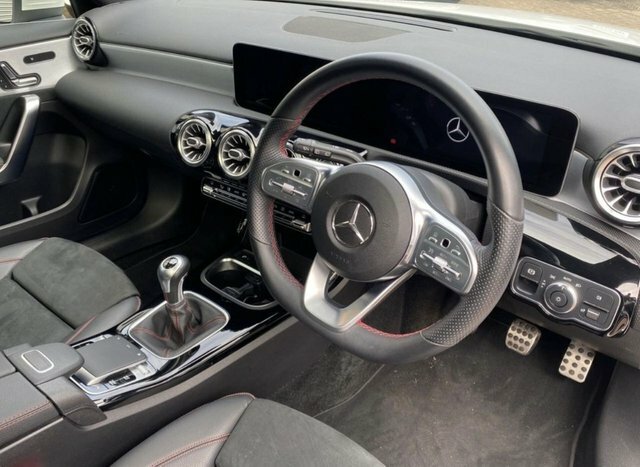 Mercedes-Benz A Class 1.3 A 200 Amg Line Premium Plus 161 Bhp PF19YSN White #4