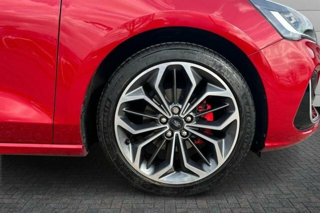 Ford Focus 1.0 St-line Vignale 123 Bhp Red #3