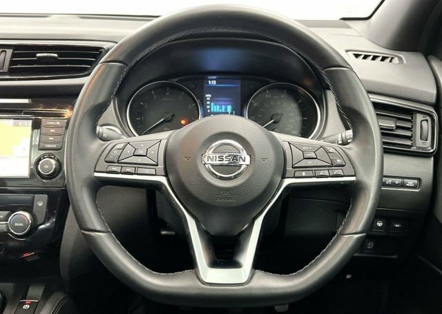 Nissan Qashqai 1.3 Dig-t Tekna 140 Bhp DV69ULY Black #4