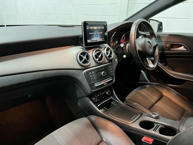 Mercedes-Benz CLA Class 2.1 Cla 220 D 4Matic Sport 174 Bhp Black #3
