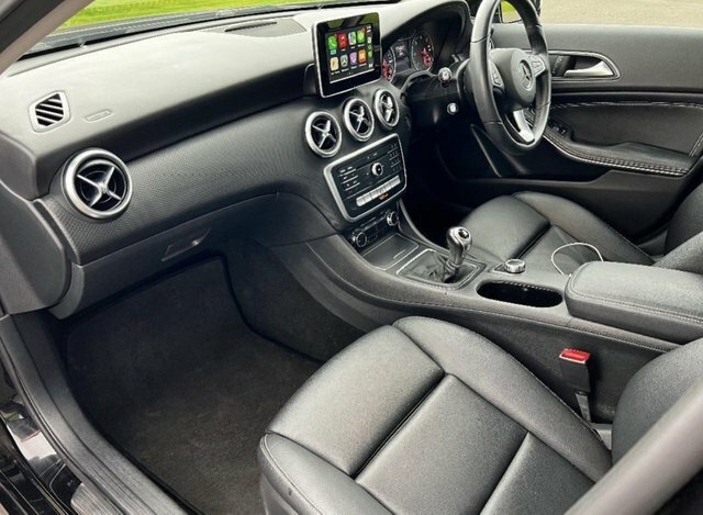 Mercedes-Benz A Class 1.5 A 180 D Se 107 Bhp Black #5