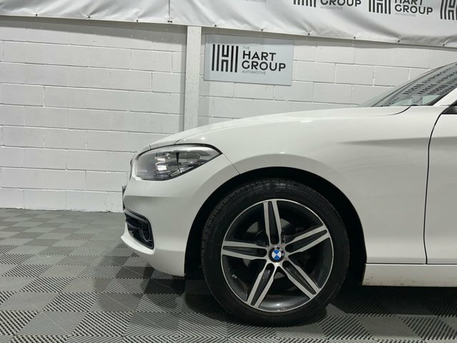 BMW 1 Series 1.5 118I Sport 134 Bhp FP67XZM White #4