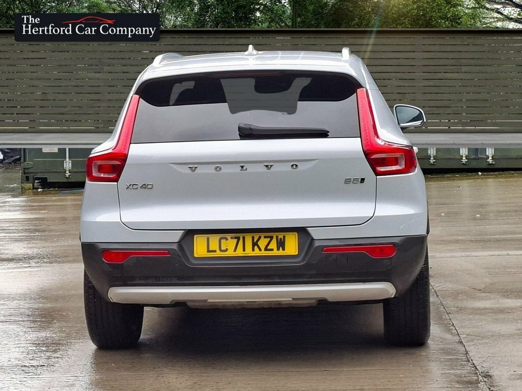Volvo XC40 2L Inscription Pro Silver #6
