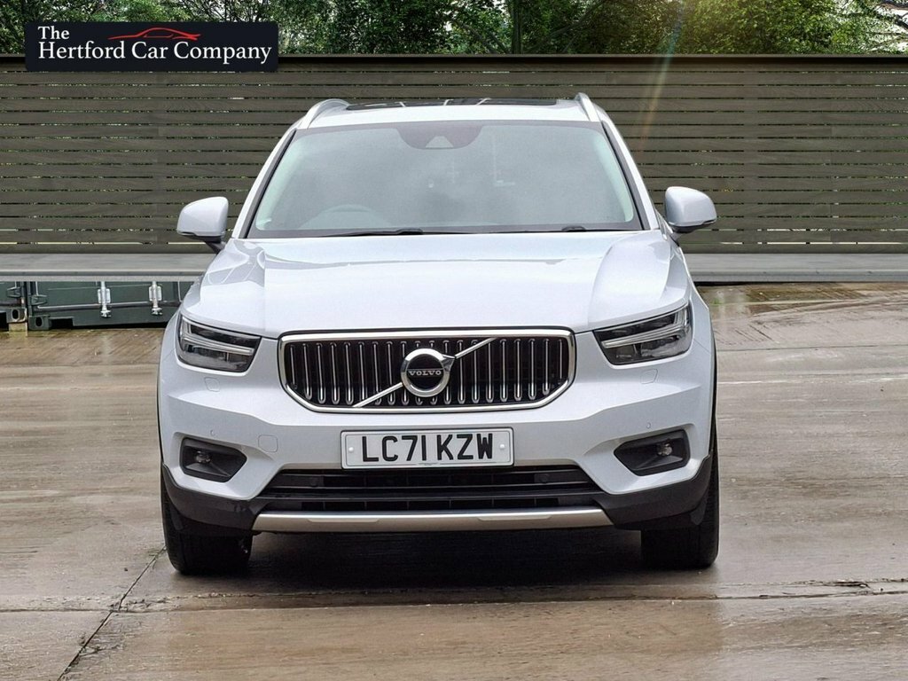 Volvo XC40 2L Inscription Pro Silver #2