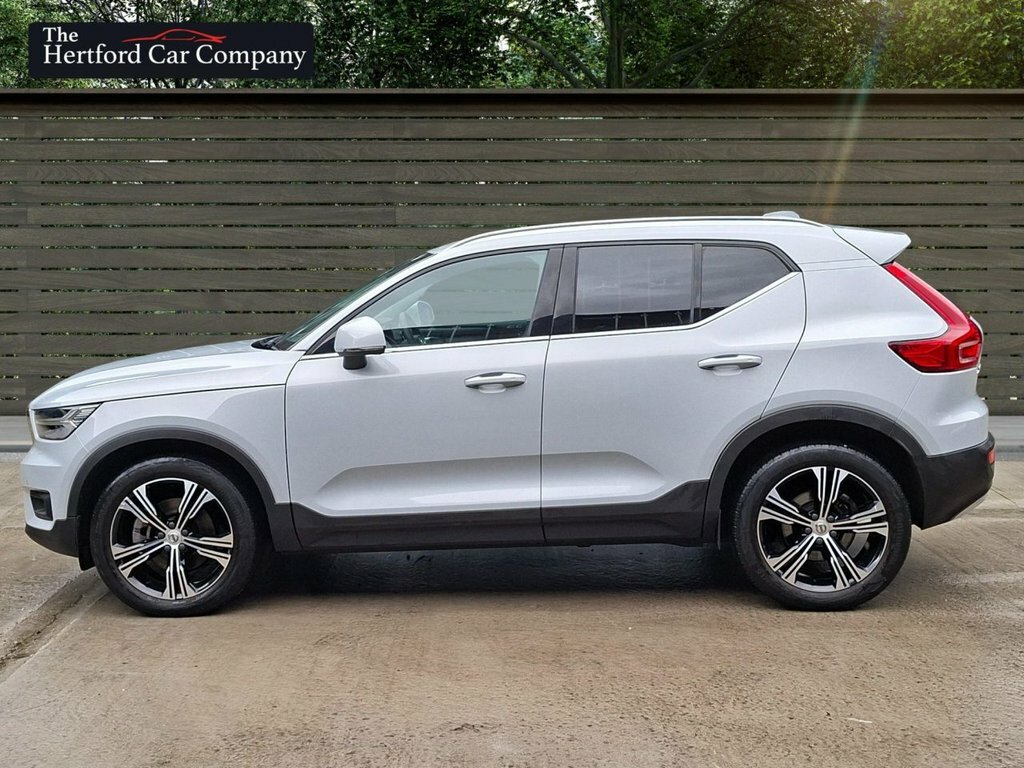 Volvo XC40 2L Inscription Pro Silver #4