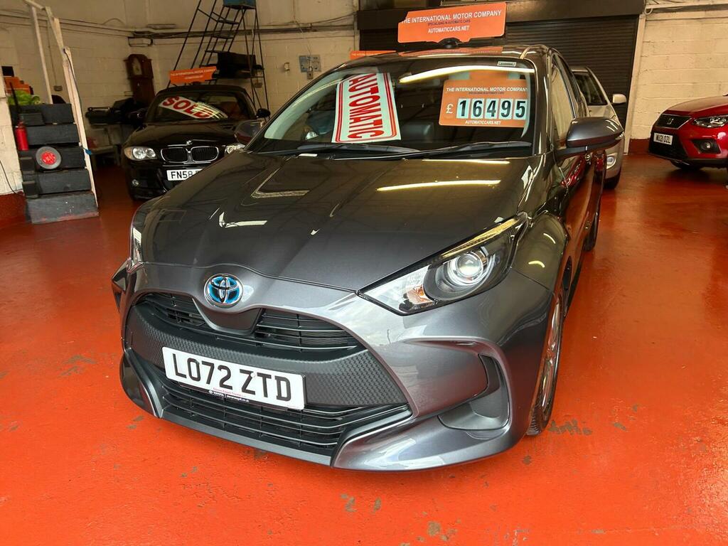 Toyota Yaris Hatchback 1.5 Vvt-h Icon E-cvt Euro 6 Ss 2 LO72ZTD Grey #6