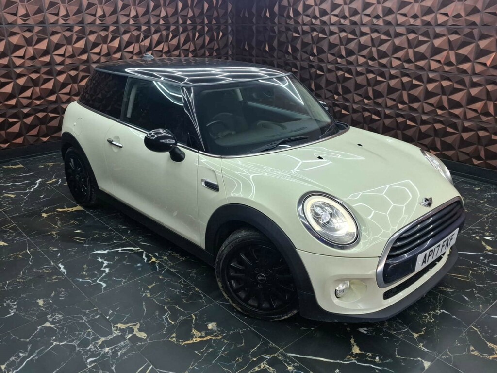 Mini Hatch Cooper White