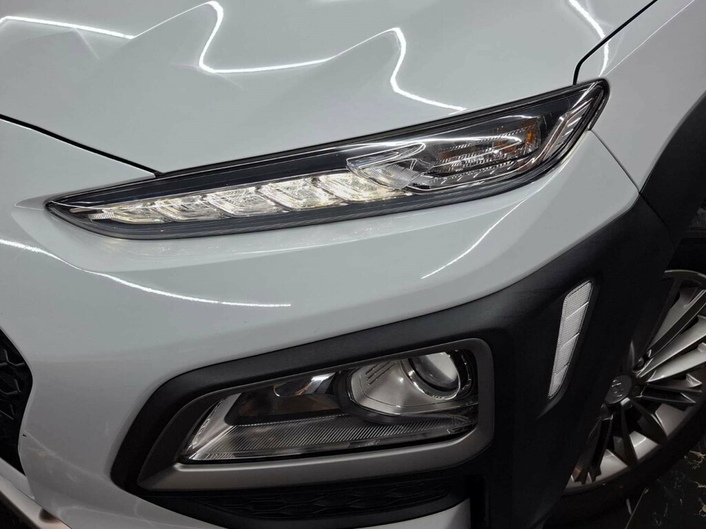 Hyundai Kona Se White #6