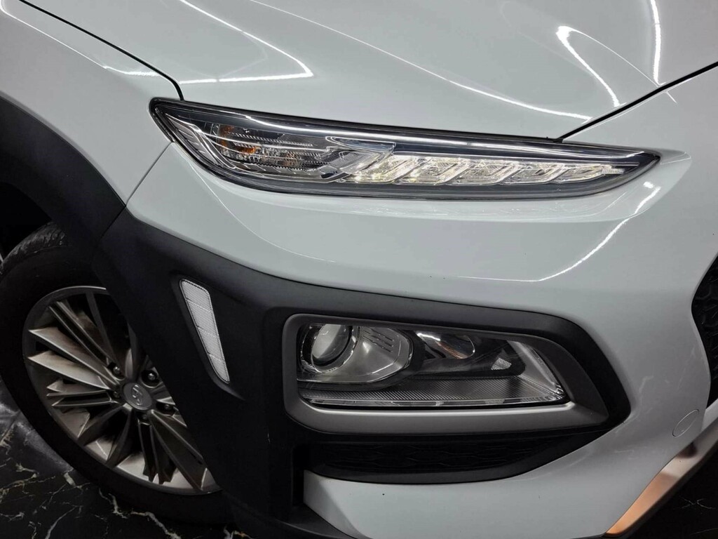 Hyundai Kona Se White #5