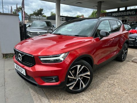 Volvo XC40 2.0 T4 R-design 