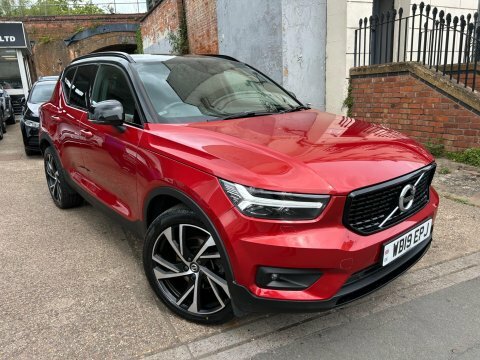 Volvo XC40 2.0 T4 R-design WD19EPJ #2
