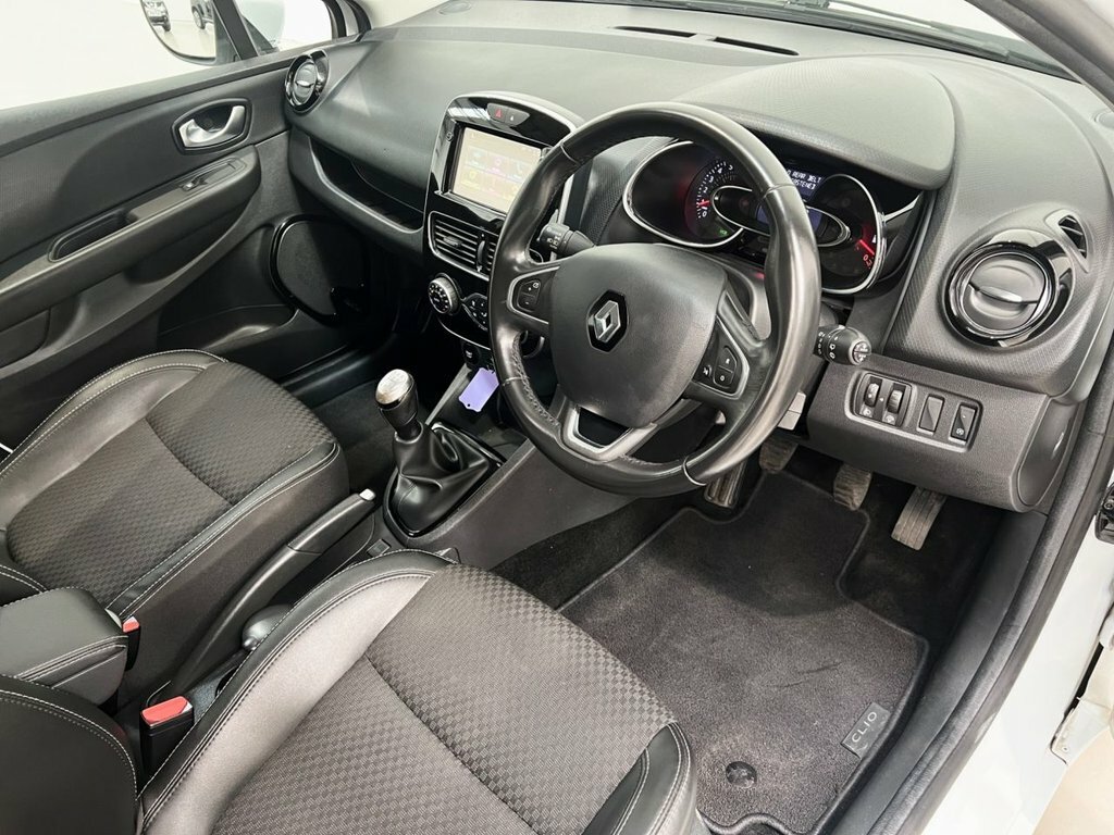 Renault Clio 0.9L Dynamique S Nav SY67KLF White #4
