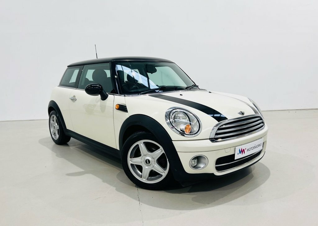 Mini Hatch 1.6L Cooper D White