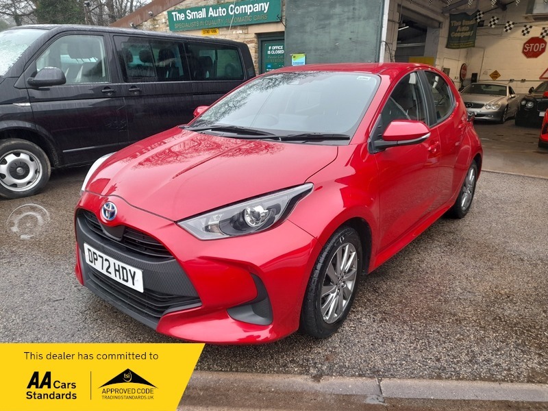 Toyota Yaris 1.5 Vvt-h Icon E-cvt DP72HDY Red #3