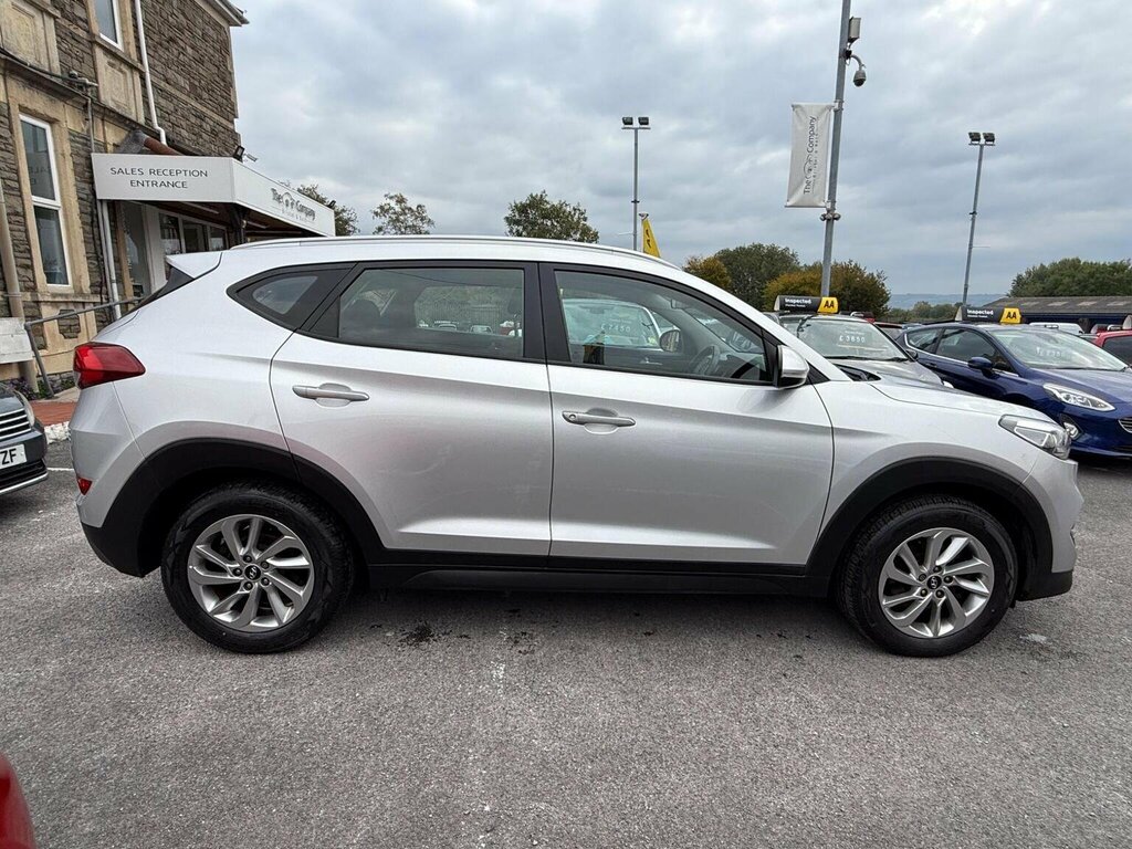 Hyundai Tucson Suv 1.7 Crdi Blue Drive Se Euro 6 Ss 2015 Silver #3