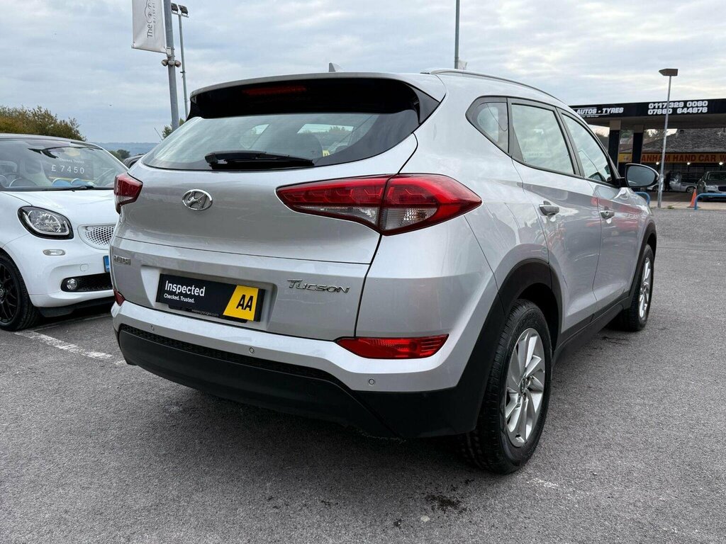 Hyundai Tucson Suv 1.7 Crdi Blue Drive Se Euro 6 Ss 2015 Silver #4