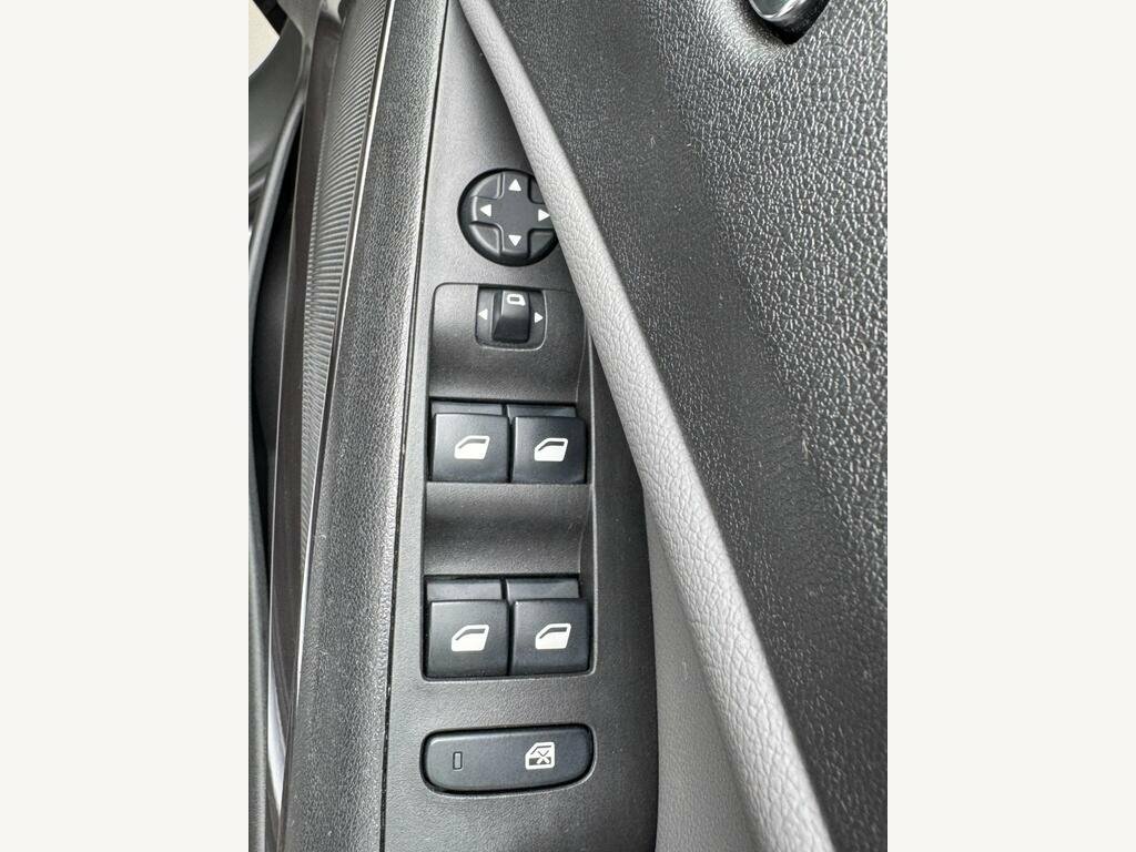 Vauxhall Crossland X 1.2 Turbo Ultimate - Startstop 130Ps White #37