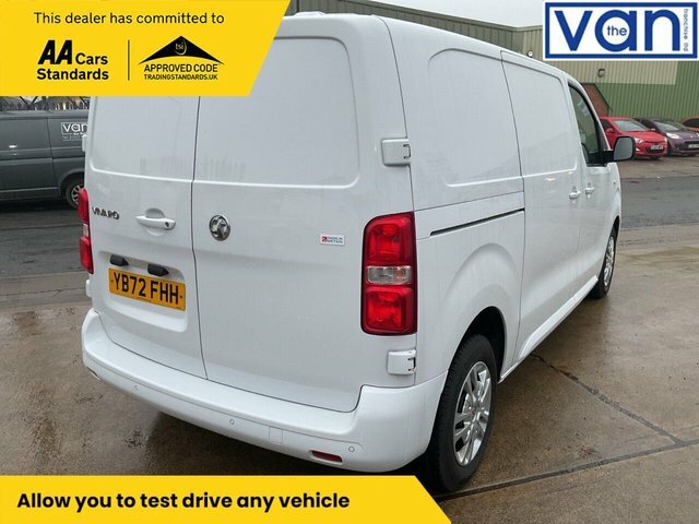 Vauxhall Vivaro 1.5 Turbo D 2700 Sportive Panel Van 6Dr Man YB72FHH White #3