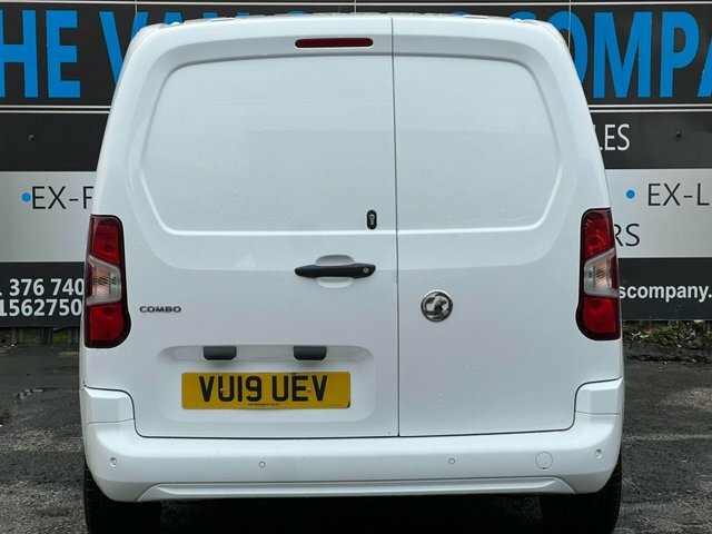 Vauxhall Combo Mpv VU19UEV White #6