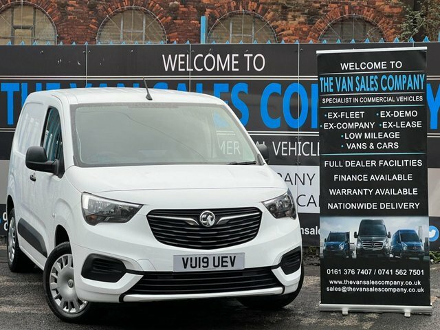 Vauxhall Combo Mpv White