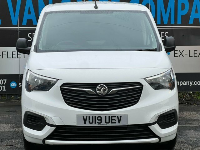 Vauxhall Combo Mpv VU19UEV White #3