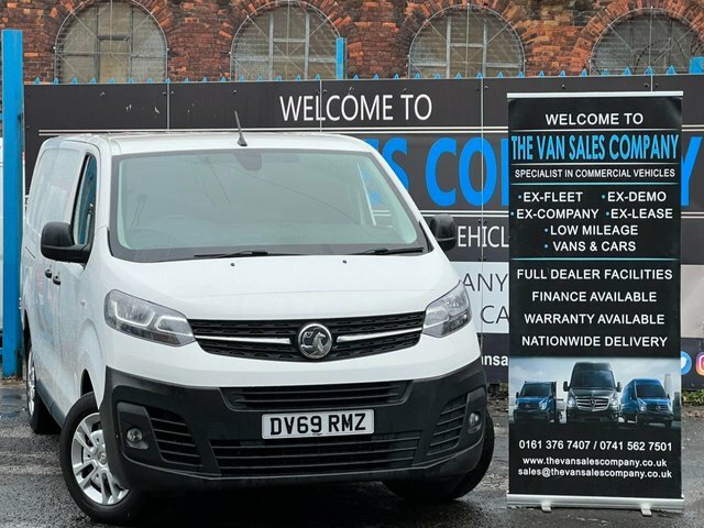 Vauxhall Vivaro Mpv White