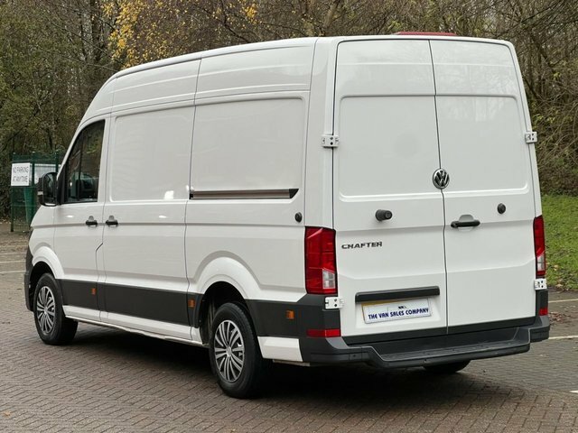 Volkswagen Crafter Mpv GF71BYG White #4