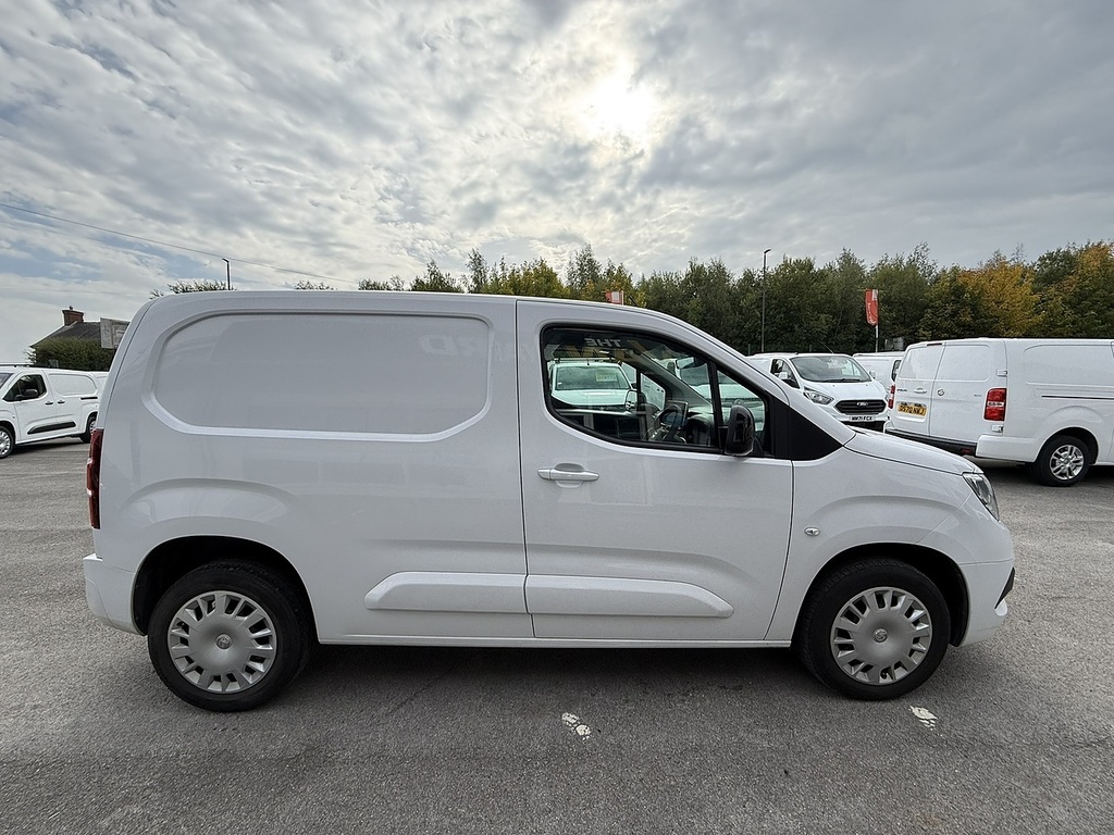 Vauxhall Combo 1.5 Turbo D 2300 Pro Swb 3 Seats Air Con - R Camer DT23BCF White #4