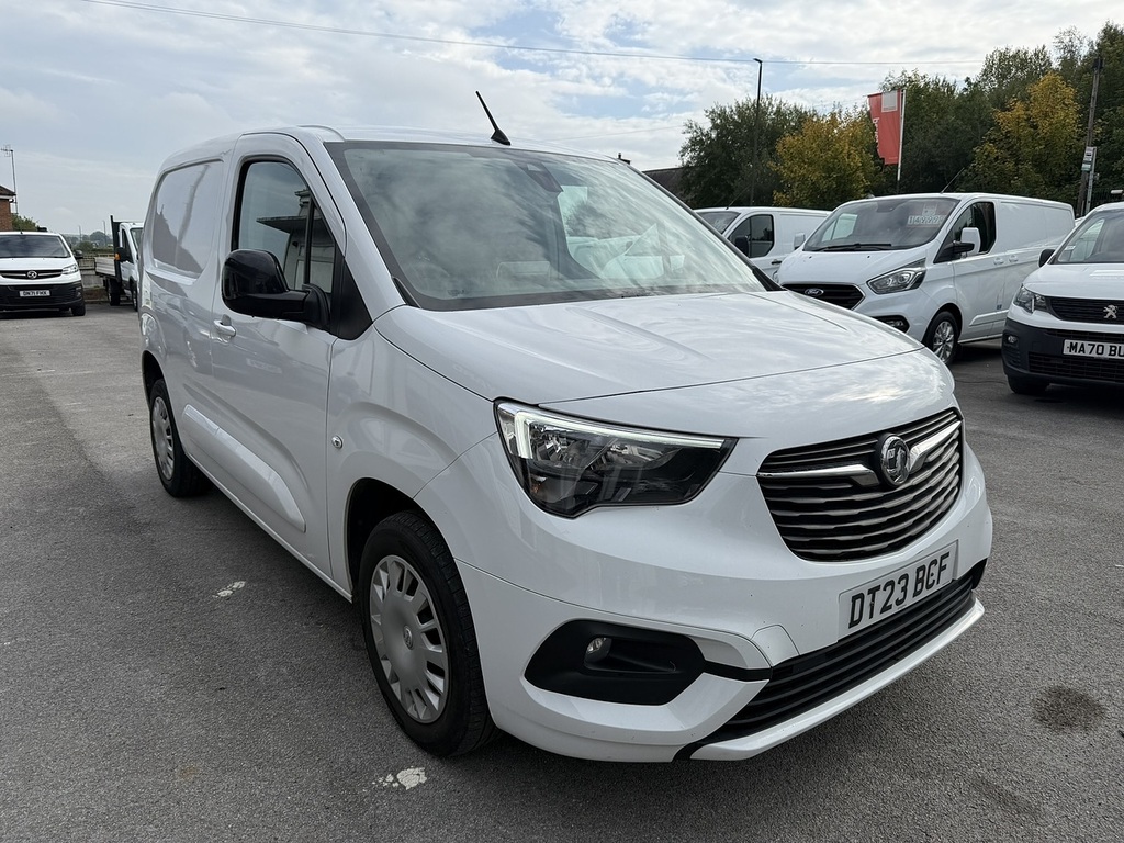 Vauxhall Combo 1.5 Turbo D 2300 Pro Swb 3 Seats Air Con - R Camer DT23BCF White #3