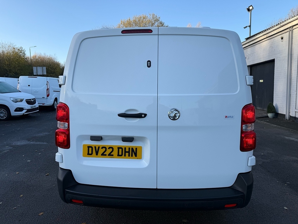 Vauxhall Vivaro 1.5 Turbo D 2900 Dynamic Lwb Air Con Van 6Dr Diese DV22DHN White #6
