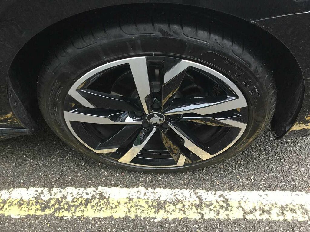 Skoda Scala 1.0 Tsi 116 Monte Carlo Edition Dsg LO75WXH Black #5