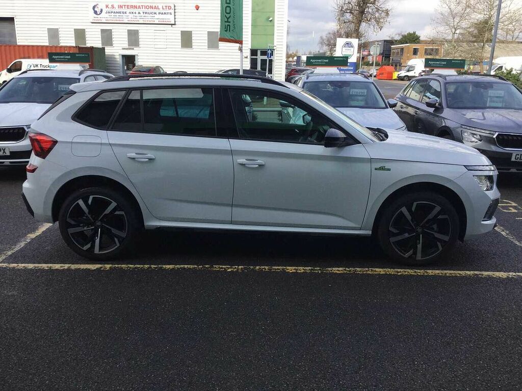 Skoda Kamiq 1.0 Tsi Monte Carlo Edition LO75HKN White #4