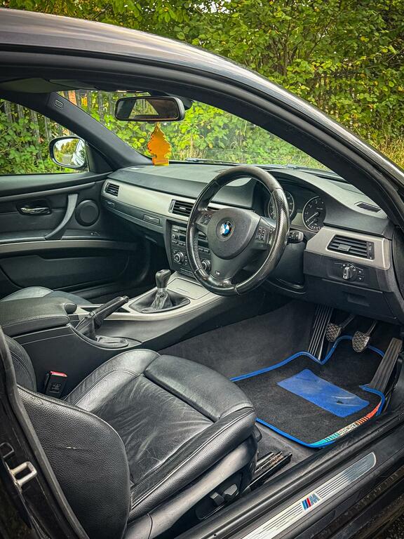 BMW 3 Series 2.0 318I M Sport Coupe 2012 Black #2