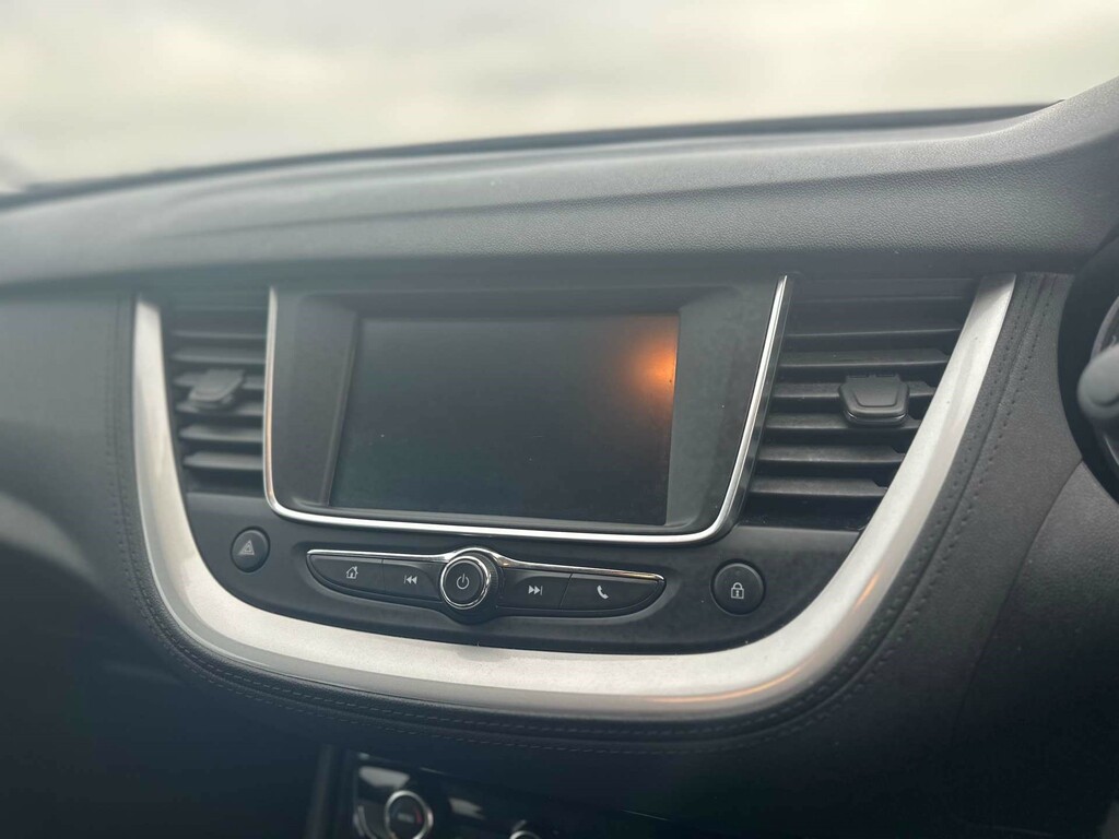 Vauxhall Grandland X Se T MC69BJV Grey #5