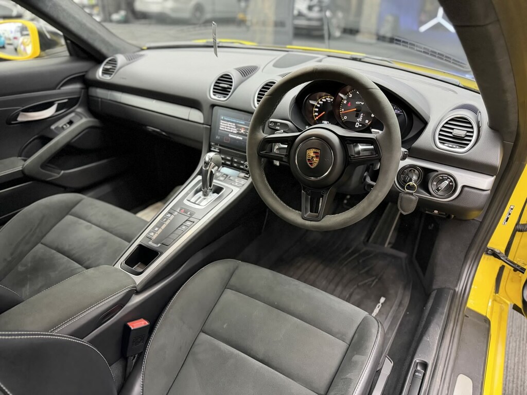 Porsche 718 Coupe 4.0 Gt4 202171 Yellow