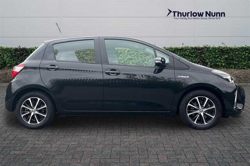 Toyota Yaris 1.5 Vvt-h Icon Tech Hatchback Hybrid E- FE69XPR Black #2