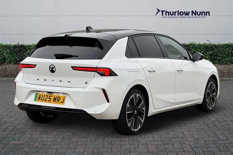 Vauxhall Astra 54Kwh Ultimate Hatchback 156 Ps AU25WRJ White #3