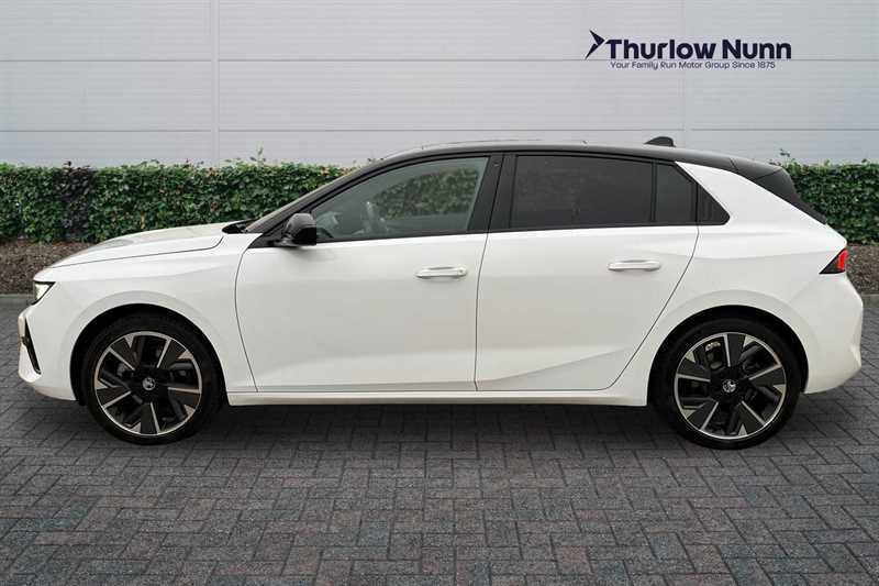 Vauxhall Astra 54Kwh Ultimate Hatchback 156 Ps AU25WRJ White #6